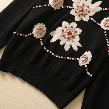 Europos ir Amerikos moterų drabužiai žiemos 2022 ilgomis rankovėmis apvalios kaklo gėlių siuvinėjimas duobute Mados megzti megztinis